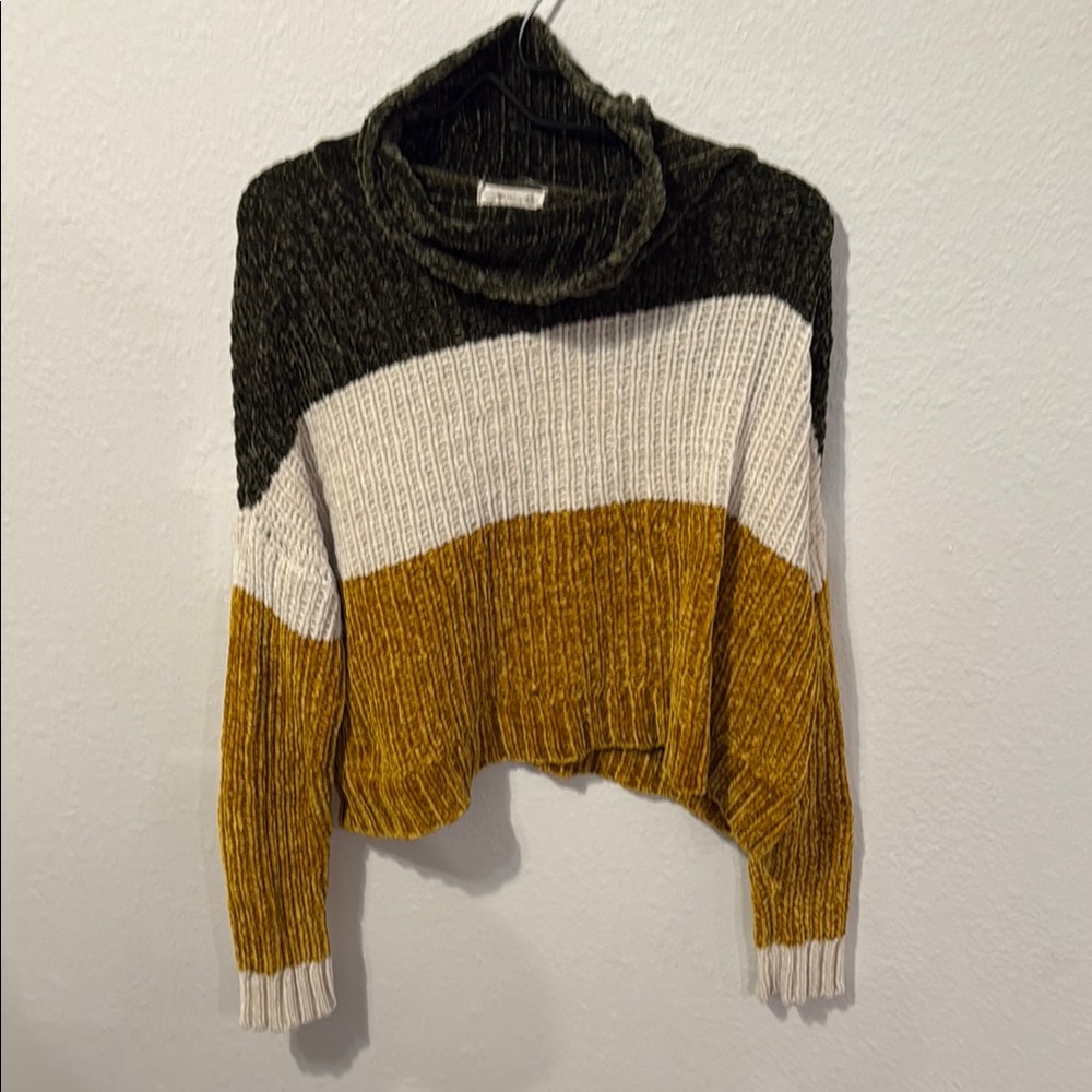 Chunky Knit Black and White Turtleneck Sweater